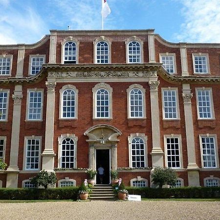 Chicheley Hall Zewnętrze zdjęcie